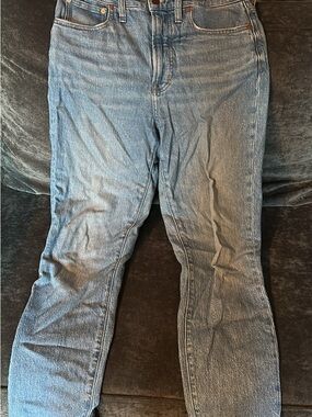Madewell High-Rise Straight Jeans in Light Blue Denim